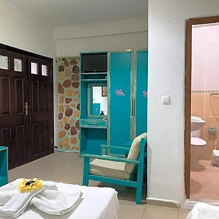 Can Hotel 2*
